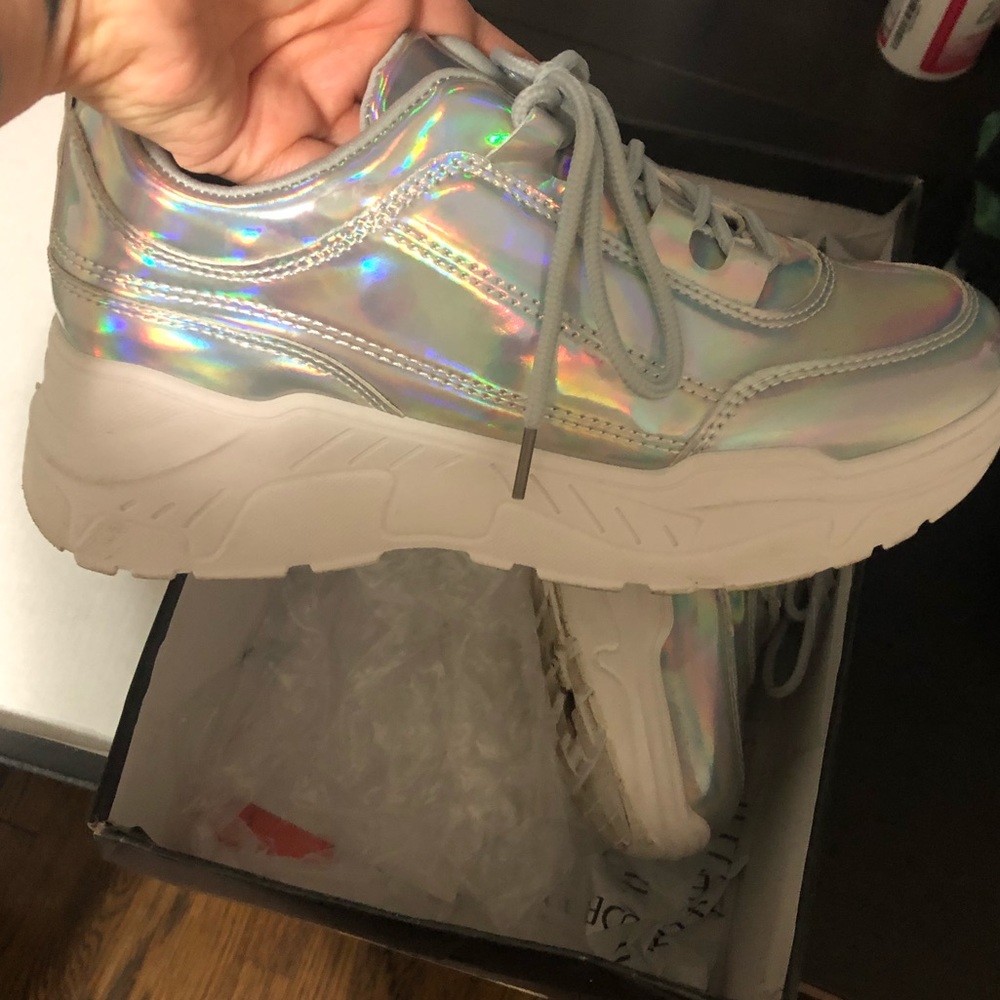HOLOGRAPHIC PLATFORM SNEAKERS